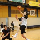 速攻からシュートをねじ込んだ小原 翼選手(筑波大学 3年)