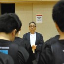 開講式では男子日本代表チームの長谷川 健志ヘッドコーチが挨拶