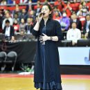 国歌斉唱は福原美穂さん