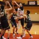 結城 智史選手(土浦日本大学高校 1年)は積極的にゴールにアタック