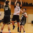 ジャンプシュートを狙う西田 公陽選手(福岡大学附属大濠高校 1年)