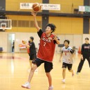 シュートに行く伊藤 和希選手(青森市立横内中学校 3年)