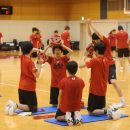 トレーニングをしている奥には女子日本代表チーム