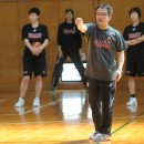 指示を出す林 慎一郎ヘッドコーチ