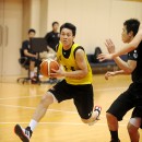 アグレッシブにゴールへ向かう津屋 一球選手(洛南高校 3年)